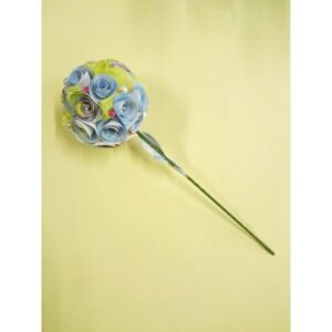 bouquet-di-fiori-con-carte-geografiche-rotondo