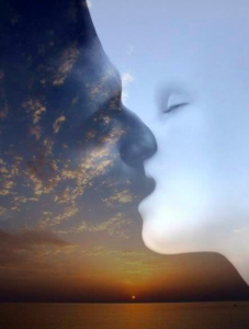coppia giorno notte bacio